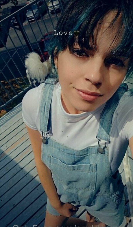 beauty teen onlyfans naked image