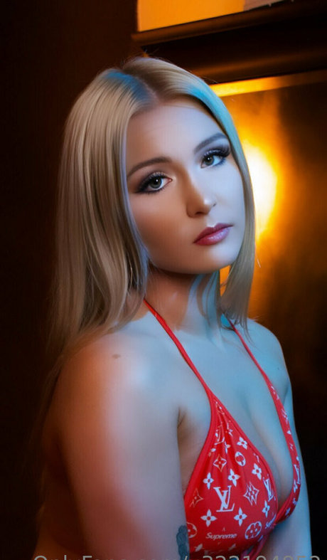 blowjob brunette onlyfans hot nude pics