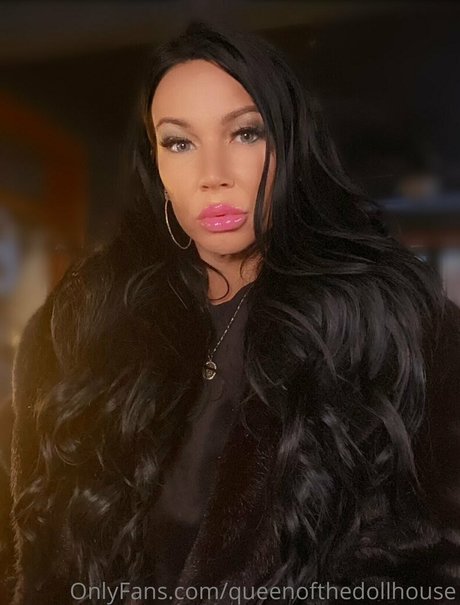 queenofthedollhouse nudes star images