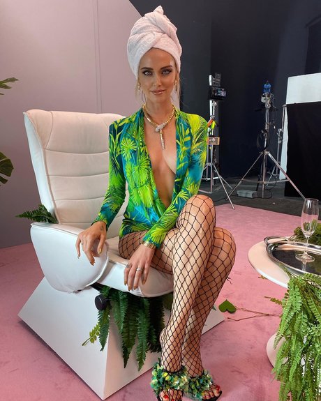 Chiara Ferragni model free gallery