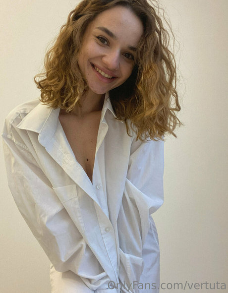 vertuta naked pornstar images