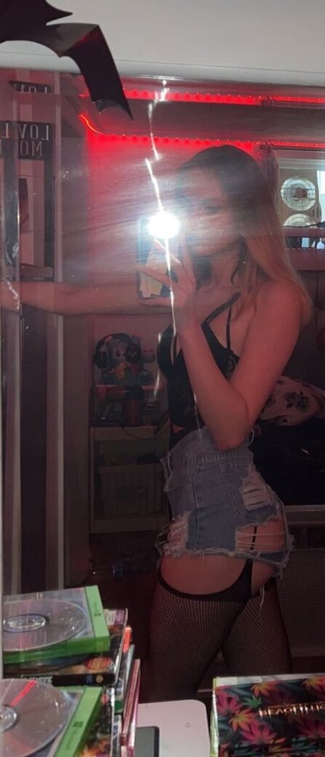 Misslushrose erotic pornstar gallery