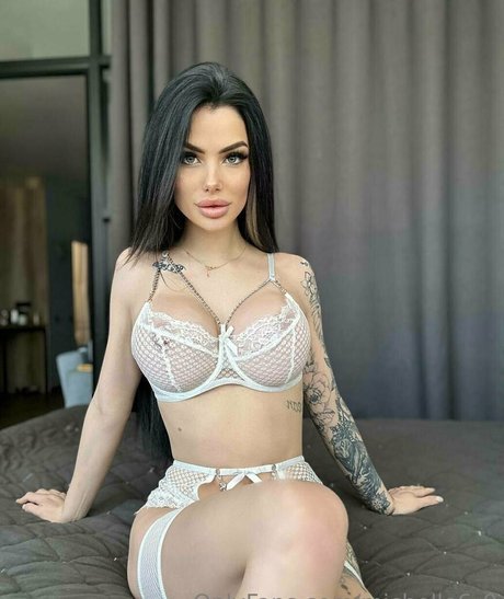 Sexy michelleee erotic pornstar picture