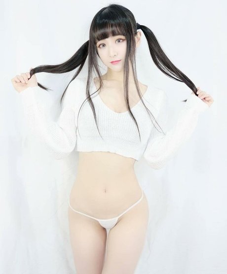 monamisa art model pics