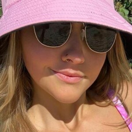 beachbaby19 pornstar adult photo