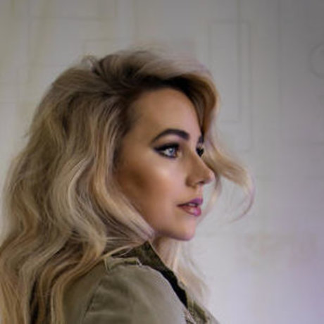 neringakriziute star top picture