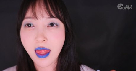 Eunzel ASMR hot pornstar image