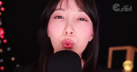 Eunzel ASMR pornstar img