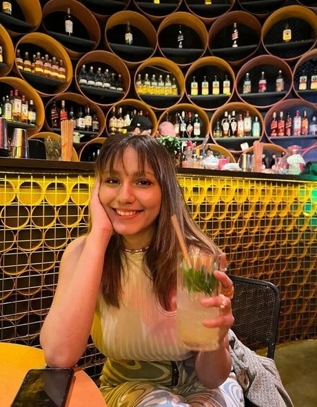 estela porn model image