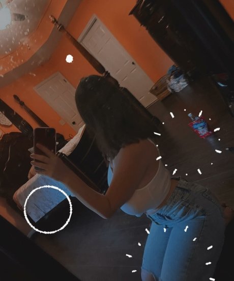 Xohalzy444 art model image