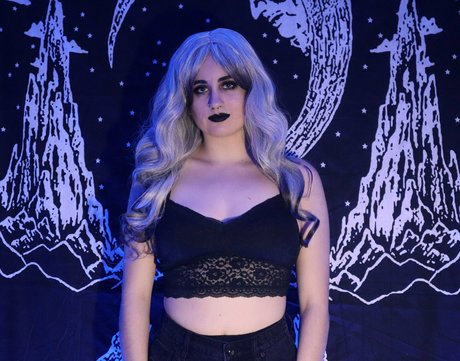 lilgothhunny star nudes photos