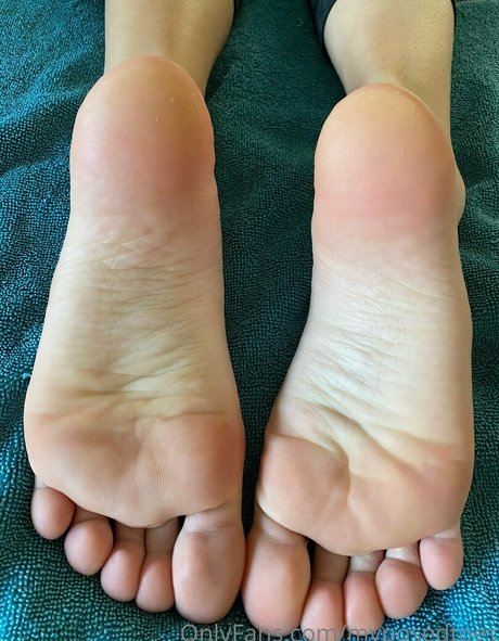 myposedtoes sexy star photos