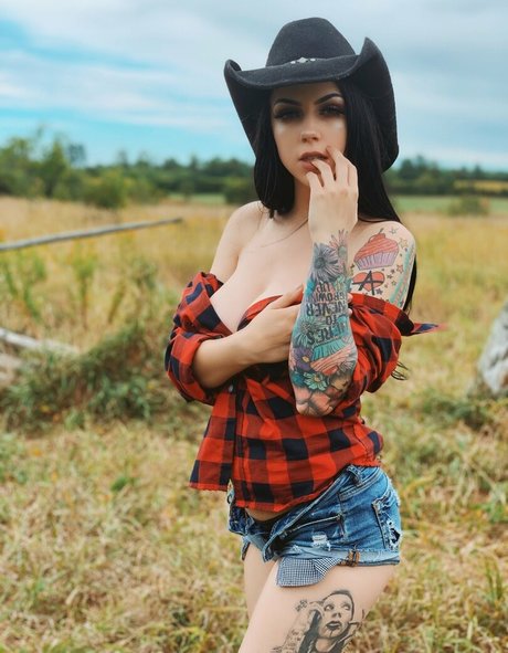 Molly Rennick nude actress img