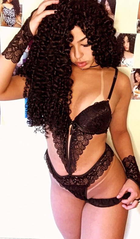 Mirian Gabriela star porn pictures