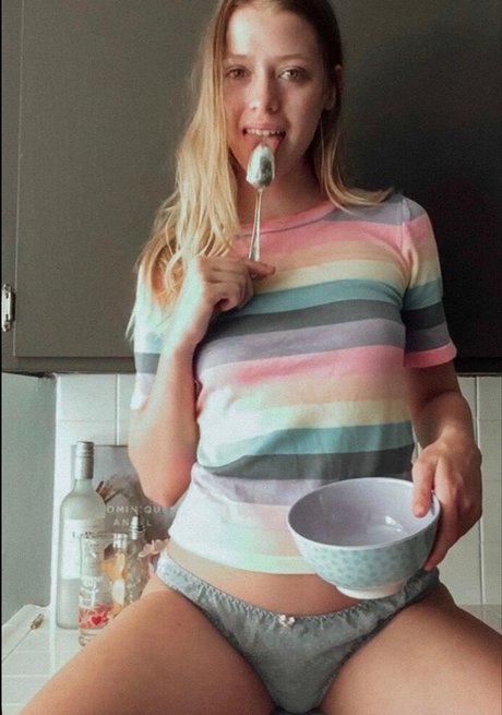 Cynda Mcelvana xxx actress image