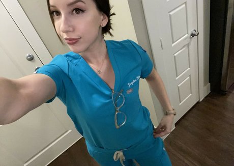 JackieMButler model top img