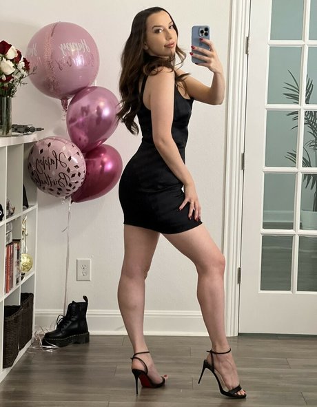 JackieMButler erotic model photos