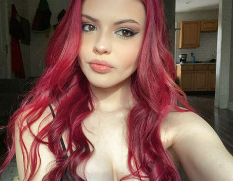 popular trans onlyfans erotic pic