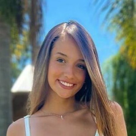 beautiful face onlyfans hot sex photo