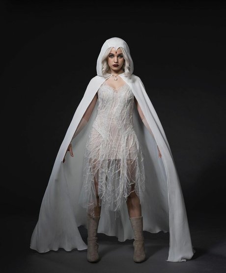 Teagan Croft model nice pictures