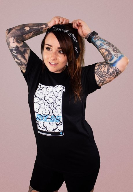 hairy onlyfans beautiful naked photo