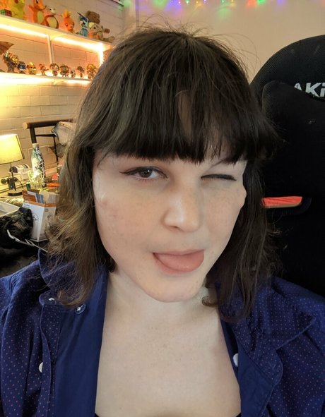 busty mom onlyfans sexy archive