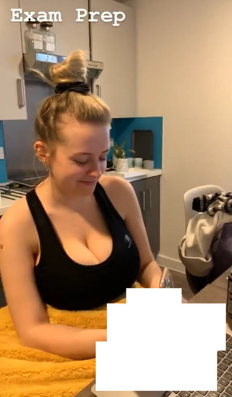 perfect shemale onlyfans art porn picture