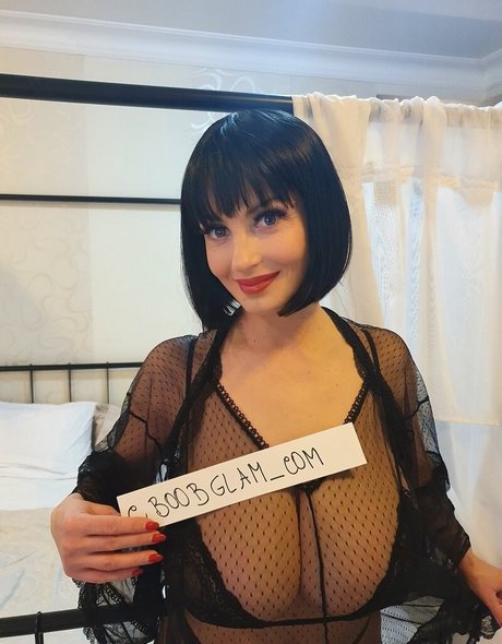 Lisa Bukawski star best galleries