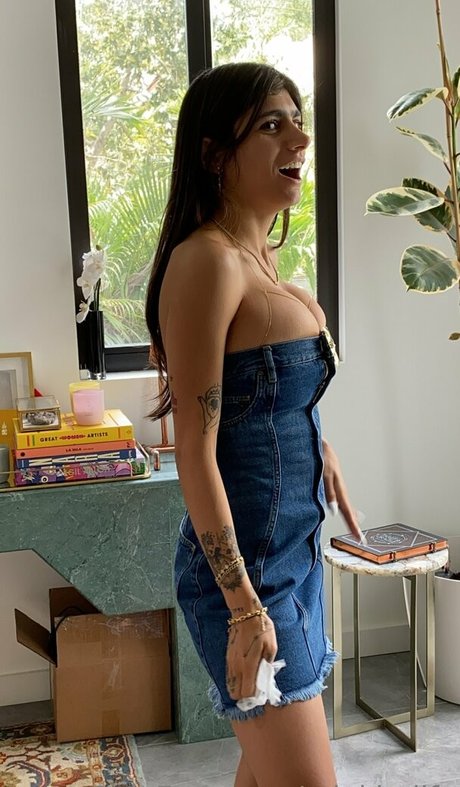 miakhalifa free pornstar photos