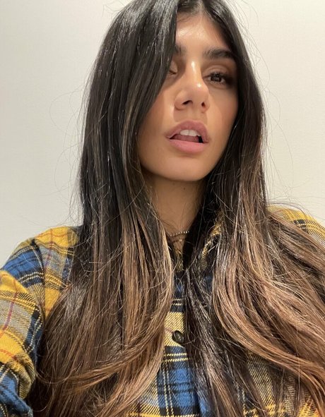 miakhalifa pornstar top photos