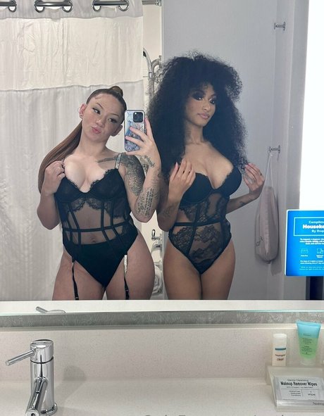 cutiewet nude star photos