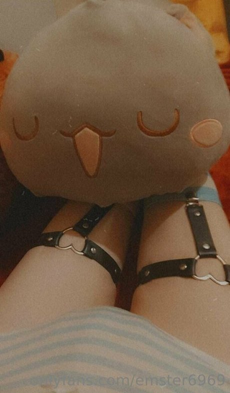 emster6969 star hot image