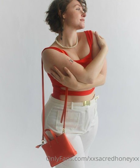 curvy solo onlyfans hot sex images