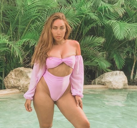 pink hair onlyfans sexy images