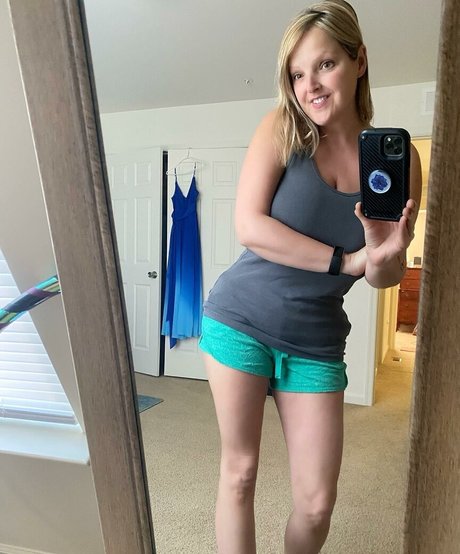 cute asian onlyfans pornographic photos