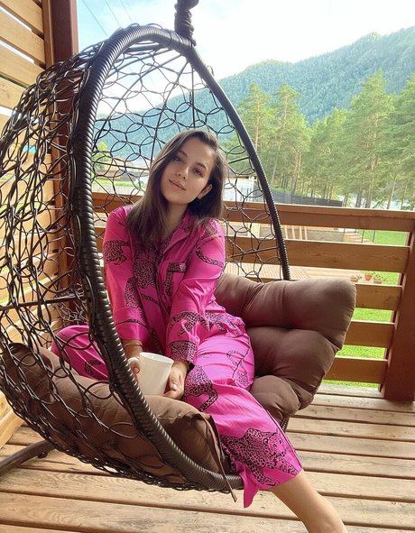 HoneyGirl star erotic archive