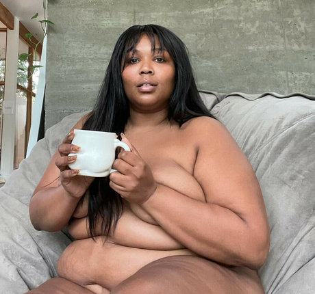 Lizzo model porn galleries