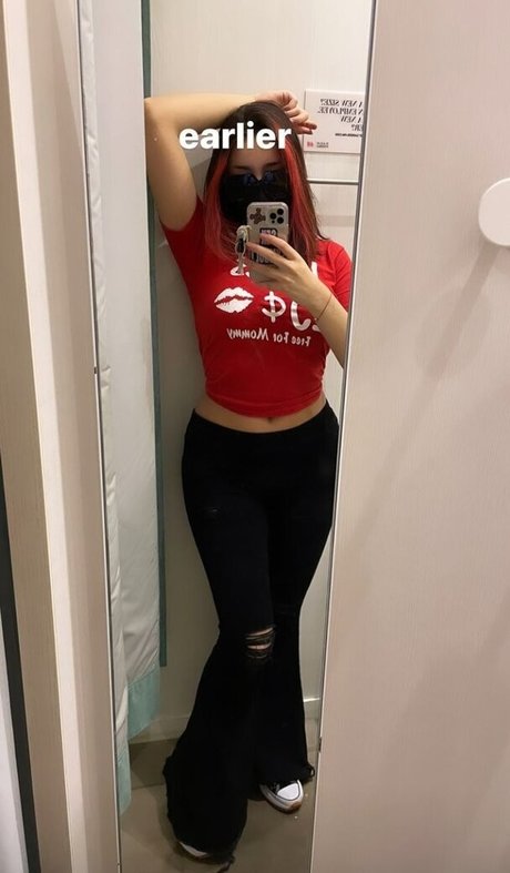 Chxrrychick model sexy pic