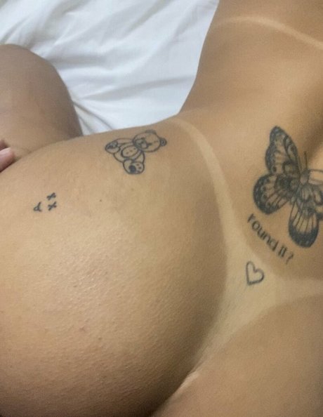 Karina Kemily star erotic photo