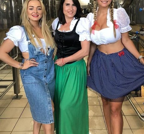 ebony lesbians onlyfans nice pics