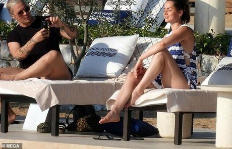 wedgie onlyfans sexy naked photo