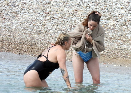 Ana De Armas star naked pictures