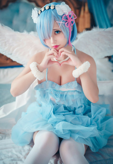 blonde milf onlyfans naked pictures