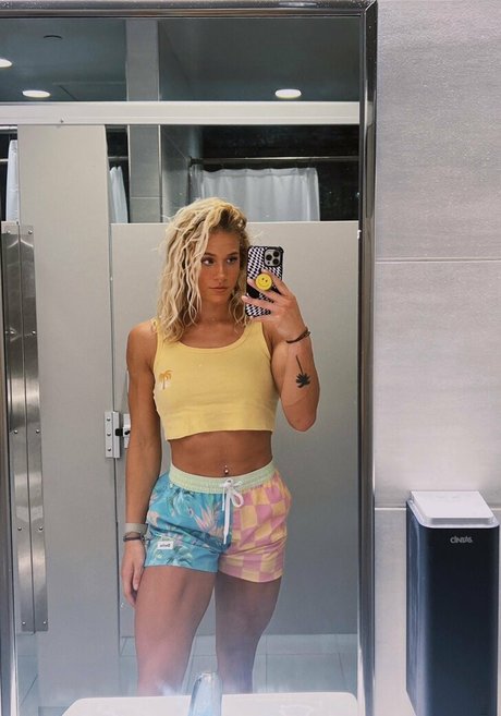 Sol Ruca actress pictures