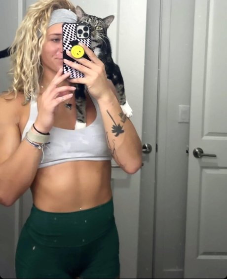 Sol Ruca star sex photo