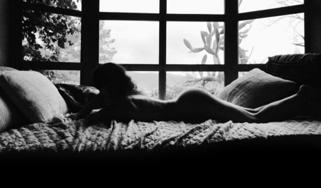 Nadine Velazquez star hd picture