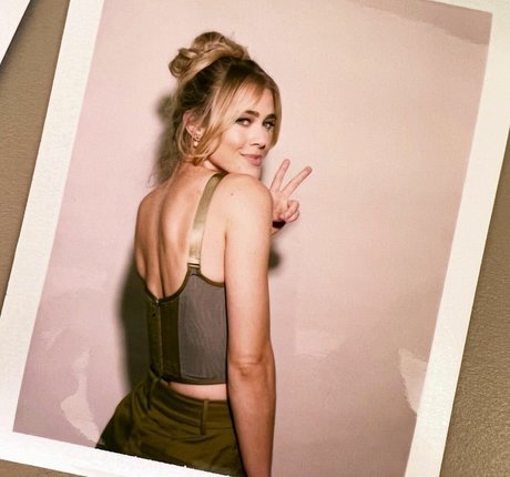 Melissa Roxburgh best pornstar images