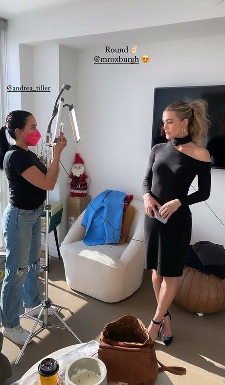 Melissa Roxburgh erotic model pictures