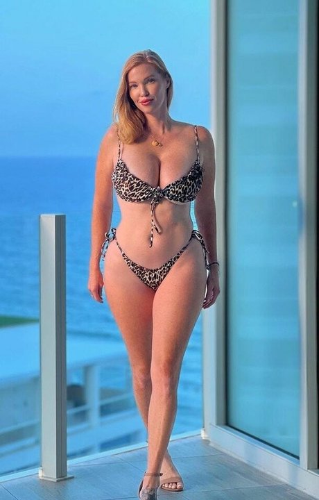 Elizabeth Ostrander pornstar top gallery