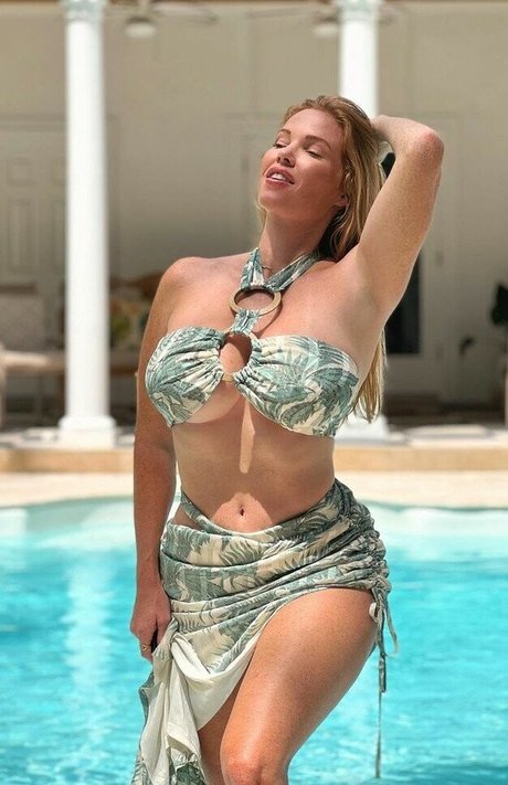 Elizabeth Ostrander hd actress pic